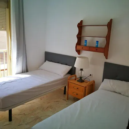 Πανσιόν Piso Compartido Alquiler Por Temporada No Turistico