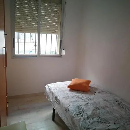 Piso Compartido Alquiler Por Temporada No Turistico בנידורם