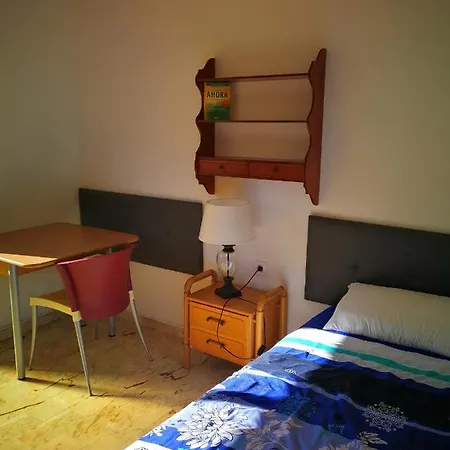 בית הארחה Piso Compartido Alquiler Por Temporada No Turistico בנידורם