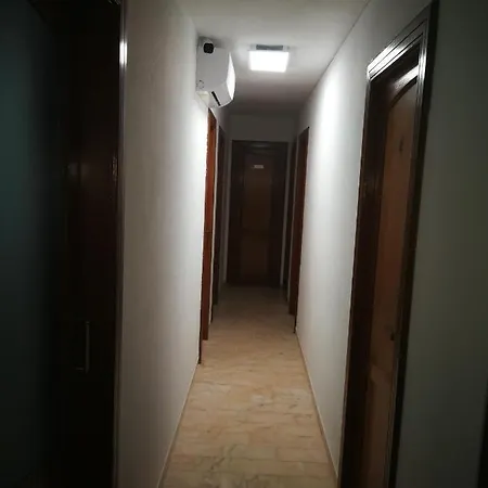 Guest house Piso Compartido Alquiler Por Temporada No Turistico Benidorm